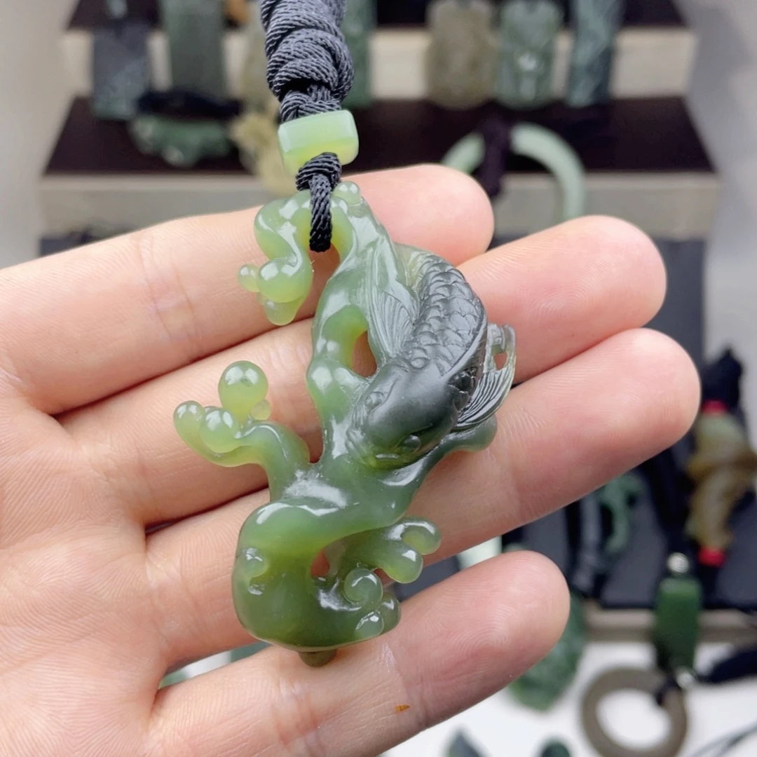 人***梦和田玉未镶嵌颈饰