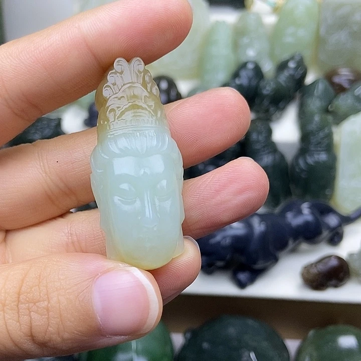 和田玉未镶嵌颈饰