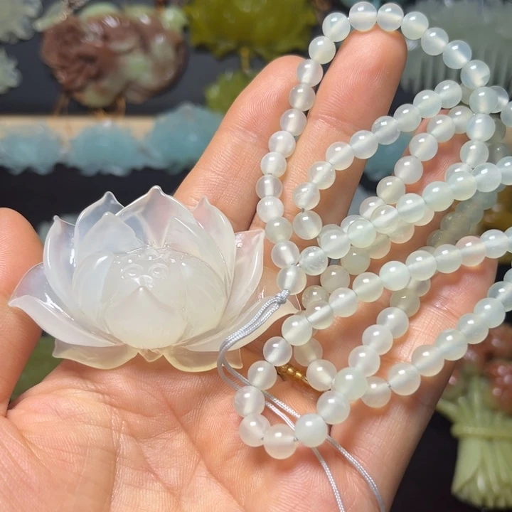 泇***益蛇纹石玉未镶嵌颈饰