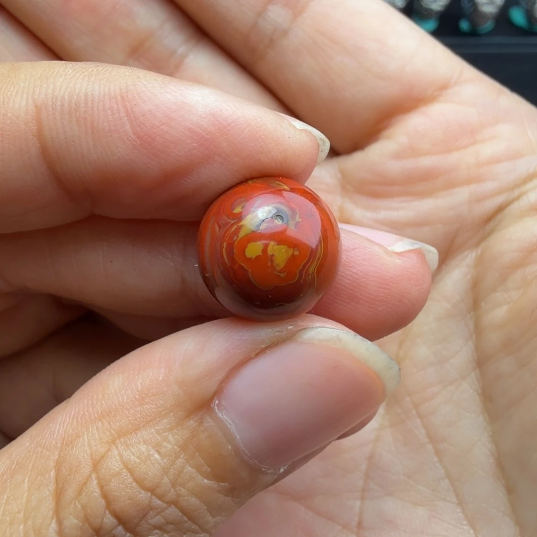 毛***哥颈饰未镶嵌南红玛瑙