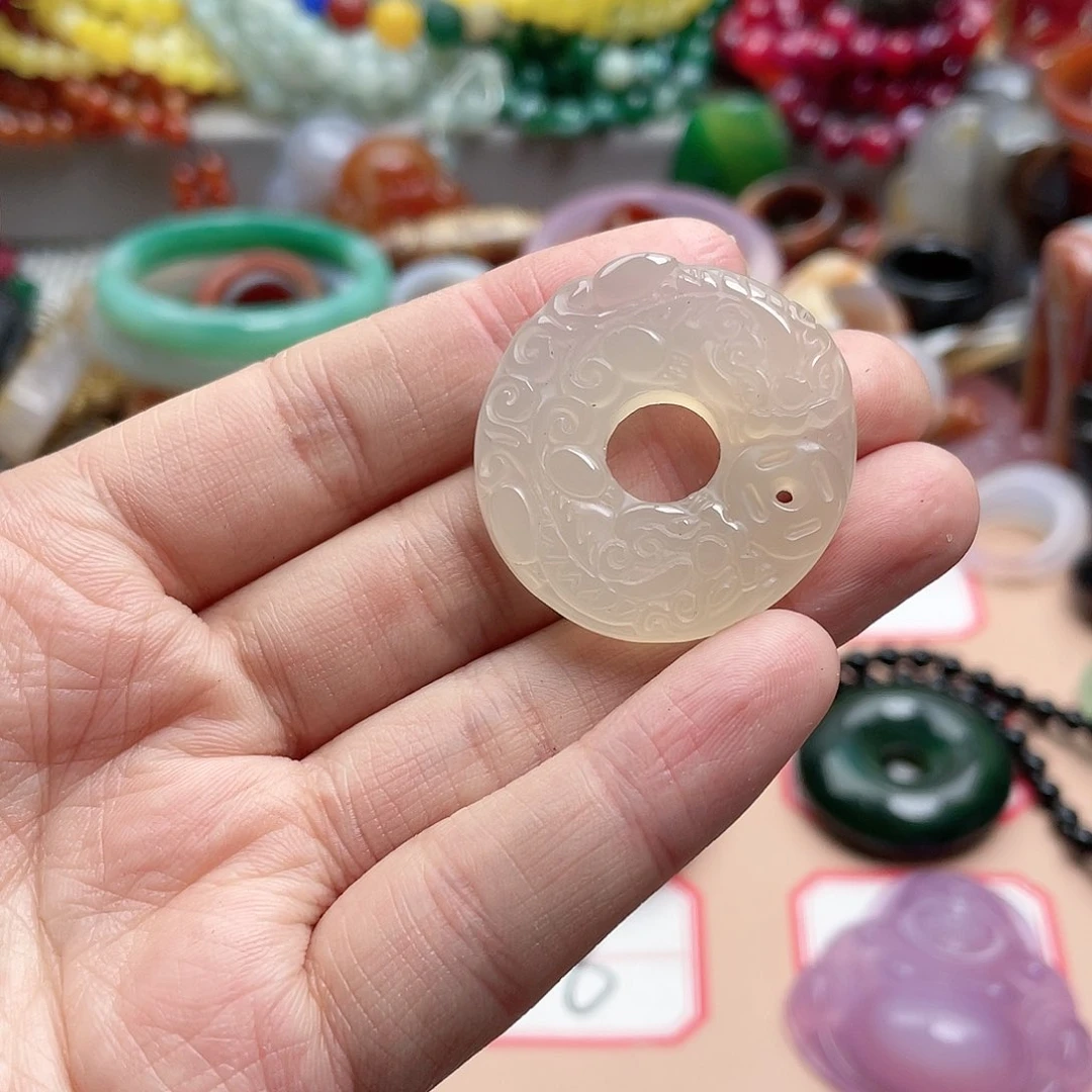 玛瑙/玉髓颈饰合金名****哈