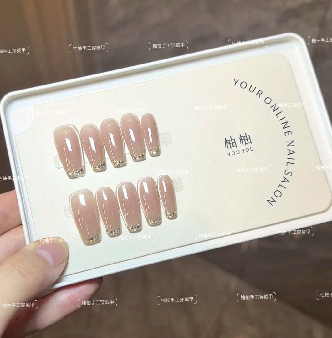 【暮光】纯手工柚柚穿戴甲锆石马眼猫眼腮红晕染显白高级感美甲