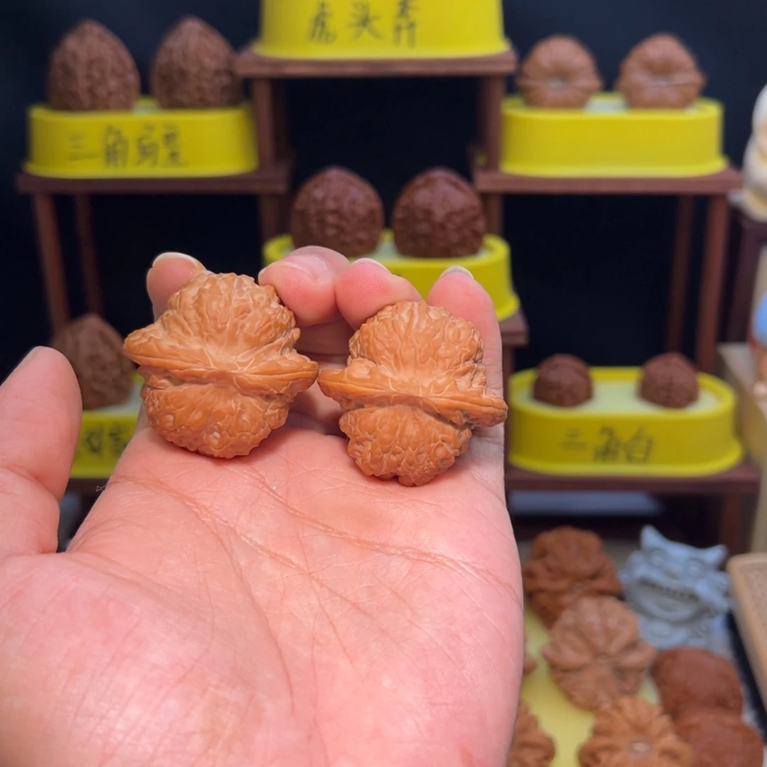 小***豆吊坠文玩核桃全品39.5血麒麟