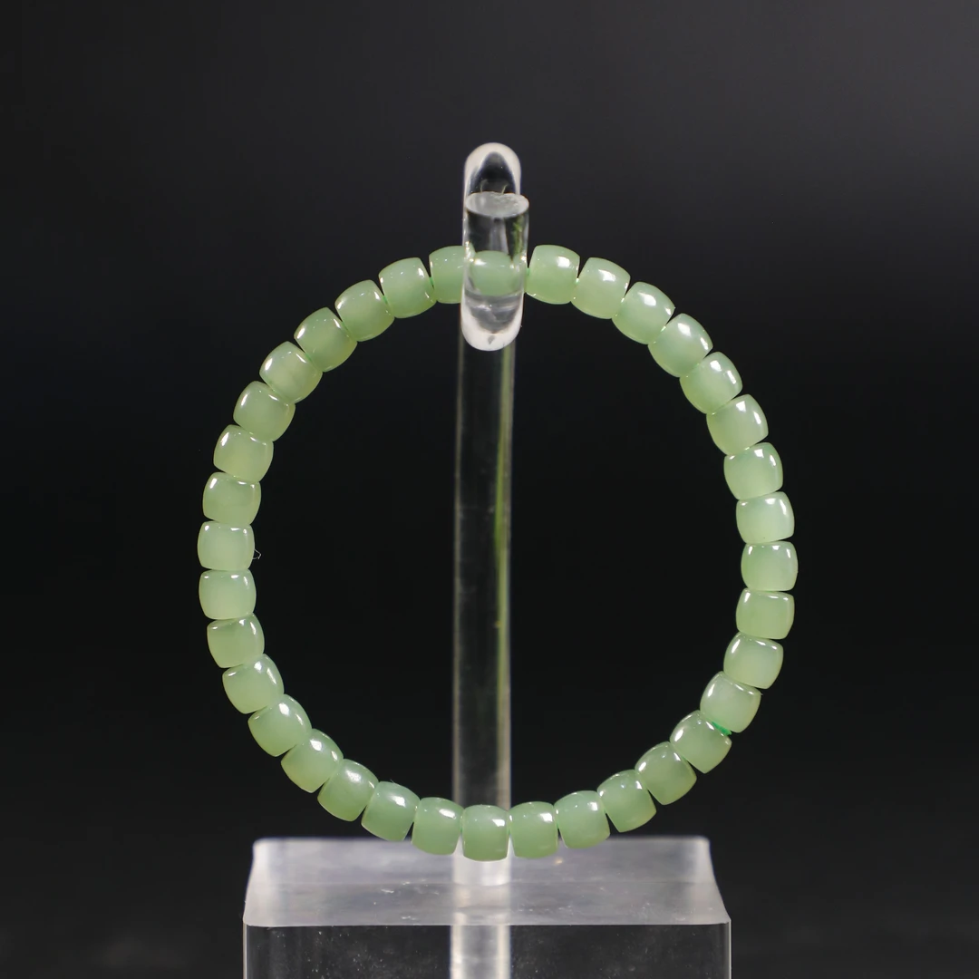 lot8801 和田玉湖水绿直切手串/云南典藏