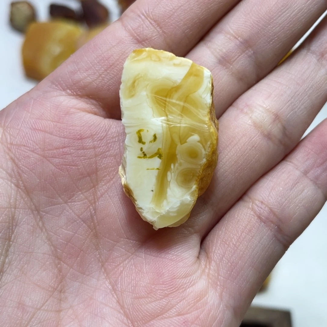 定制琥珀天然原矿