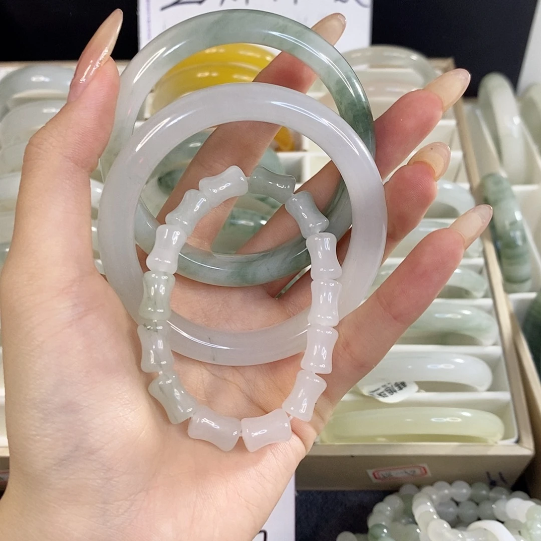 未镶嵌手镯石英质玉藏*不退不换