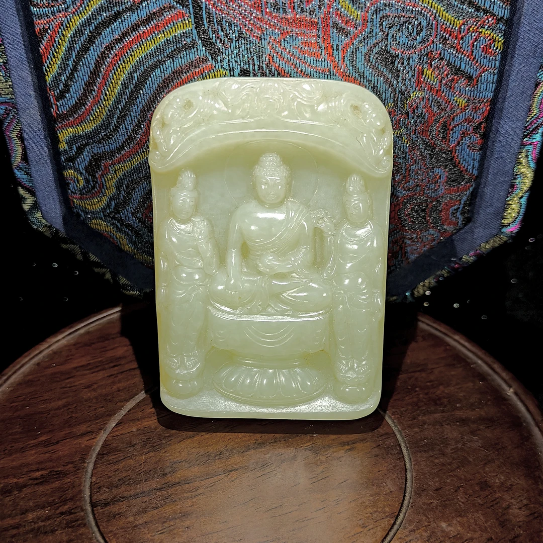 和田玉精品千手观音佛公玉牌子手工雕刻