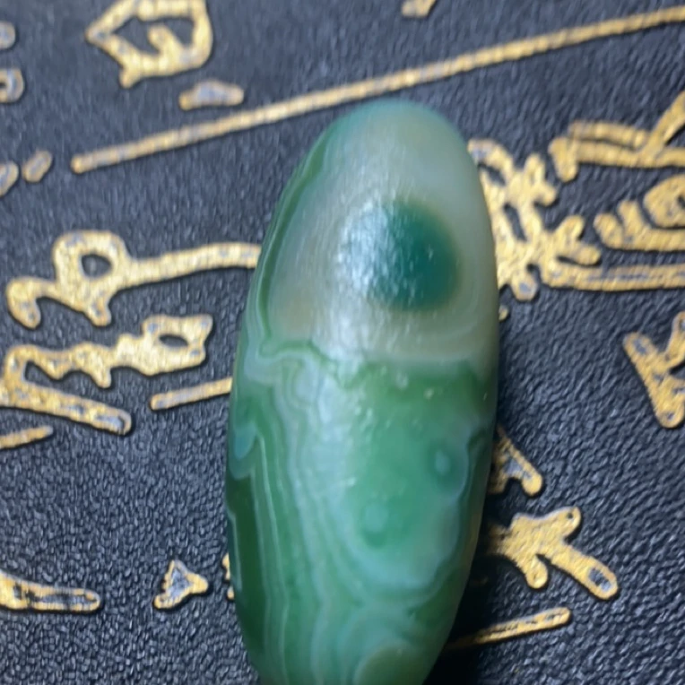 阿拉善花眼石玛瑙，花纹清晰美观