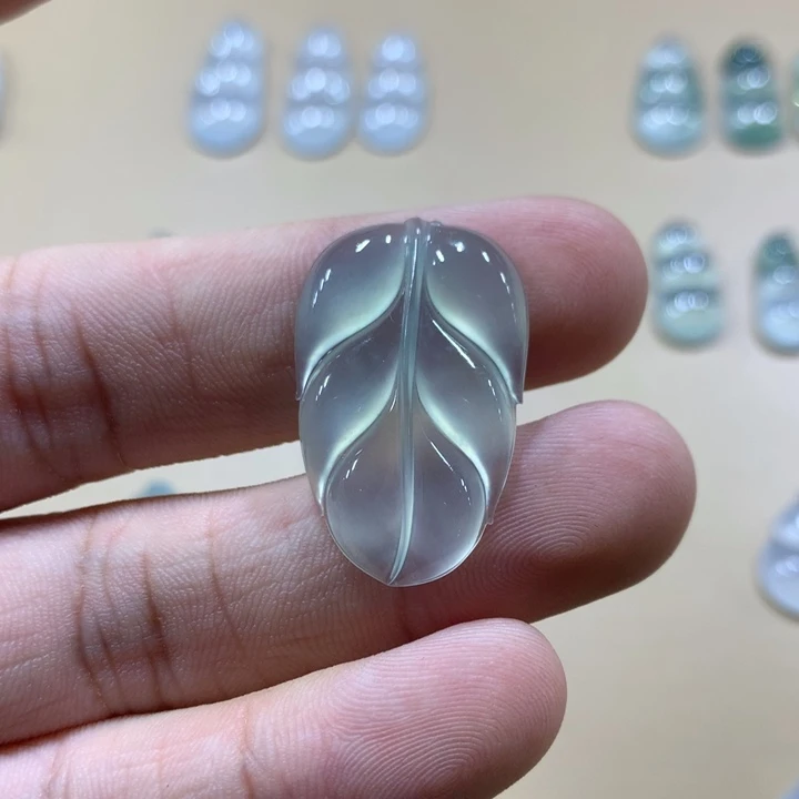 翡翠未镶嵌吊坠(不含链)翡翠吊坠