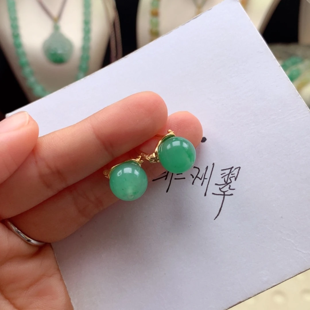 【闪购商品】银S925镶嵌石英质玉耳环固****匾