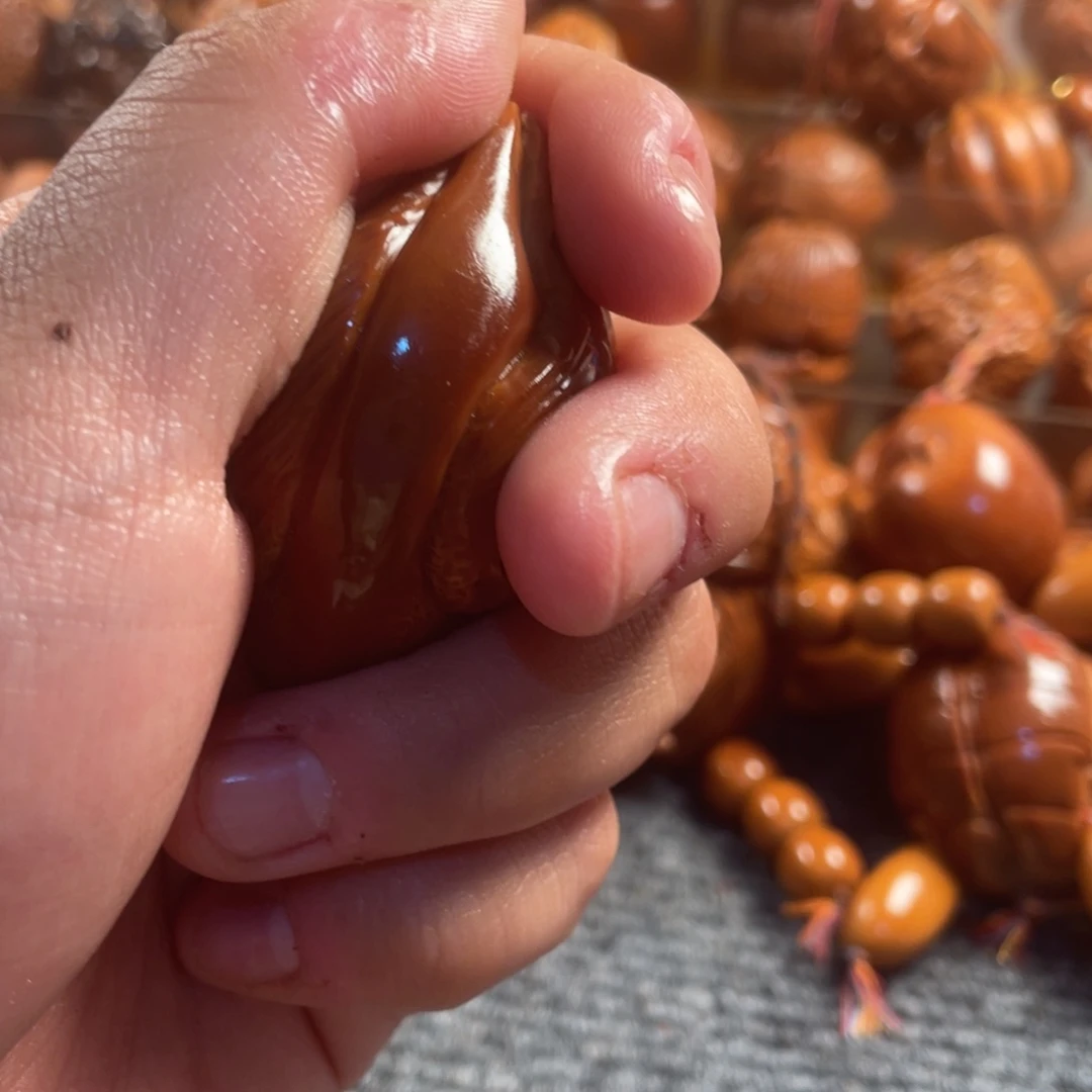 橄榄核吊坠独款三面