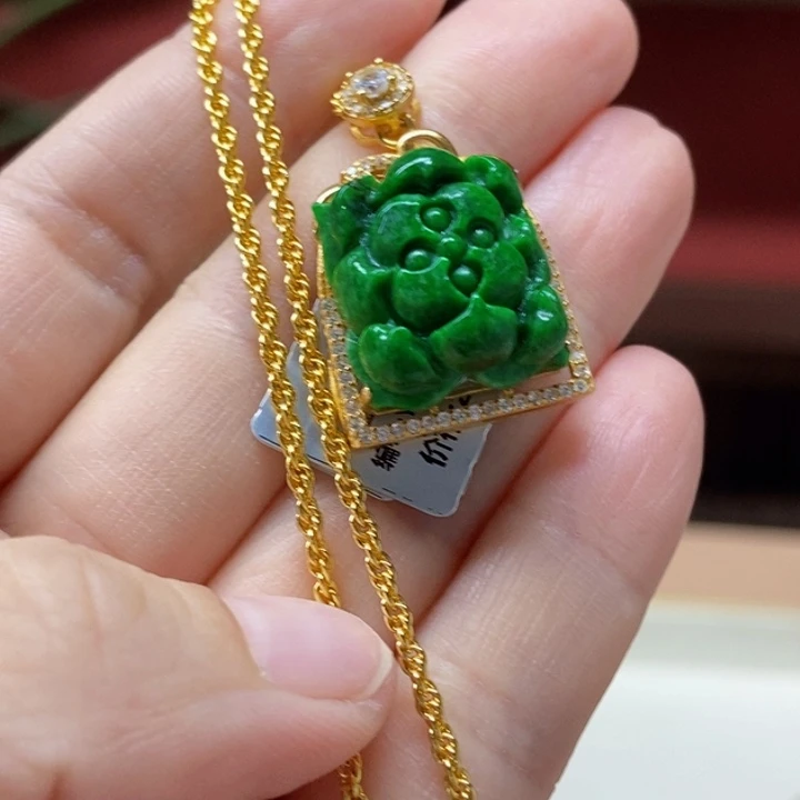 翡翠未镶嵌颈饰吊坠