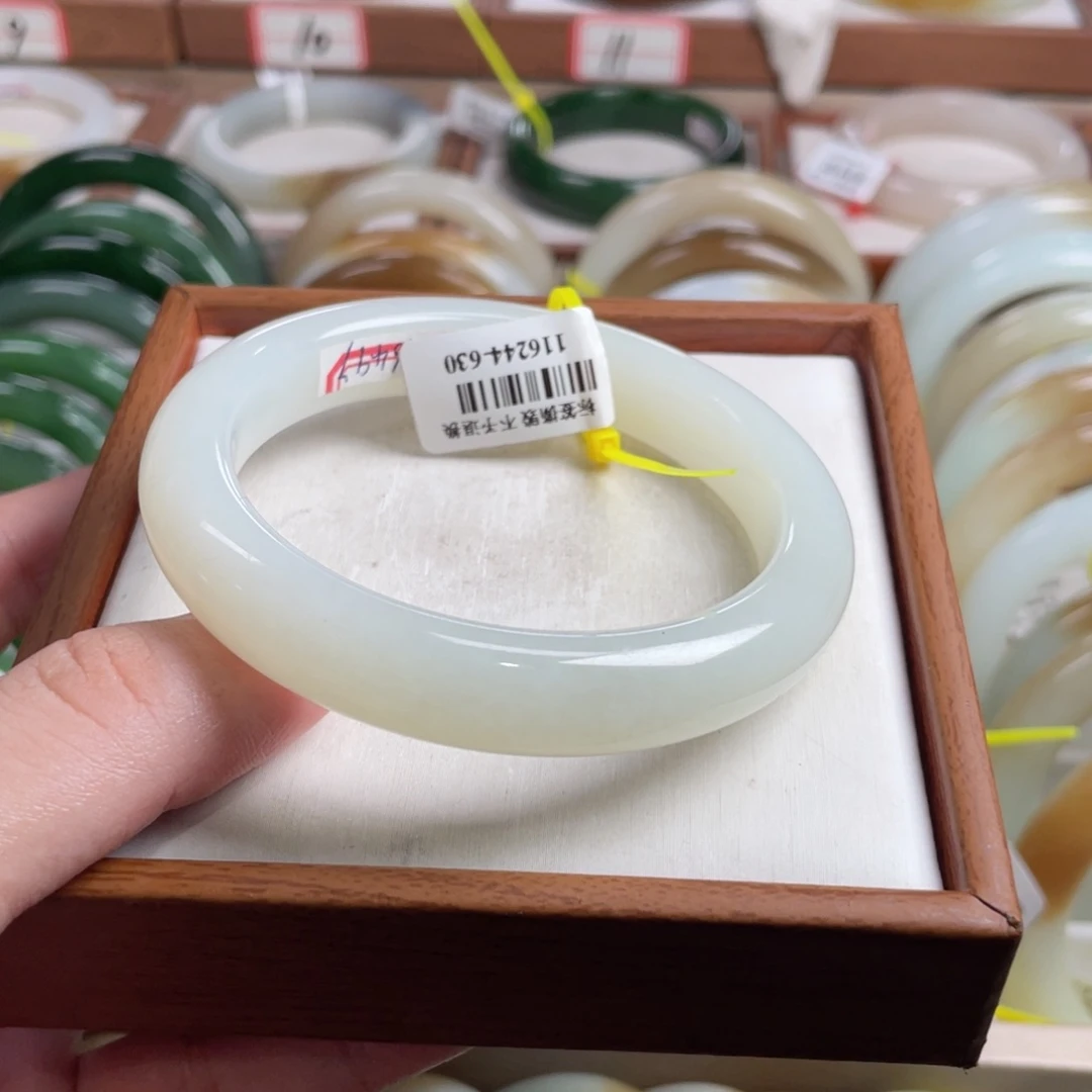 【闪购商品】和田玉手镯未镶嵌58.8.37