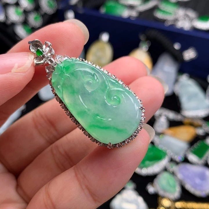 翡翠18K金镶嵌吊坠(不含链)