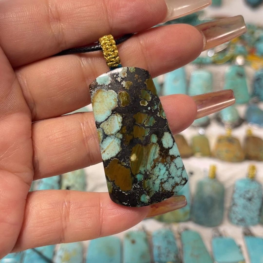 【闪购商品】未镶嵌绿松石珠宝奇石