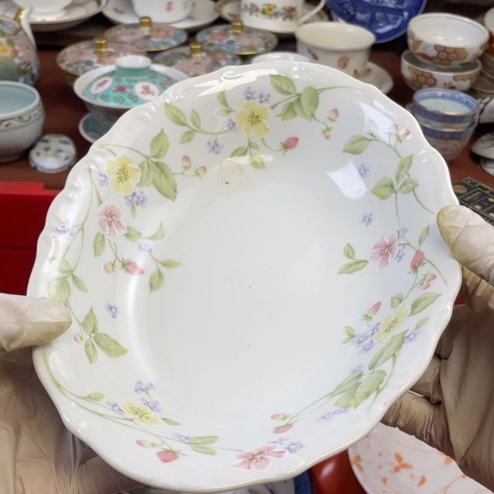 他家瓷器真美…开播了