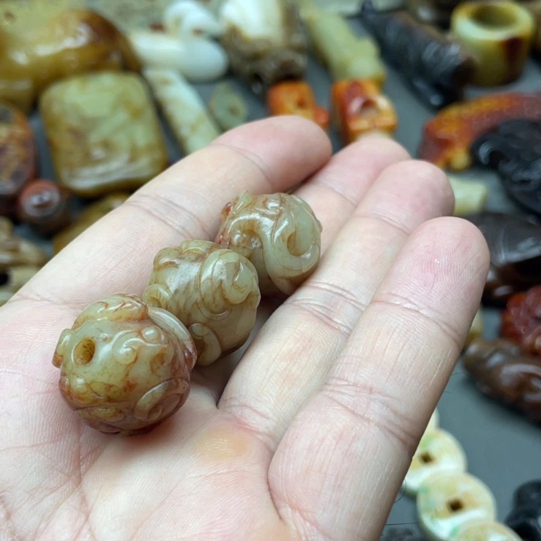 和田玉未镶嵌颈饰贤*