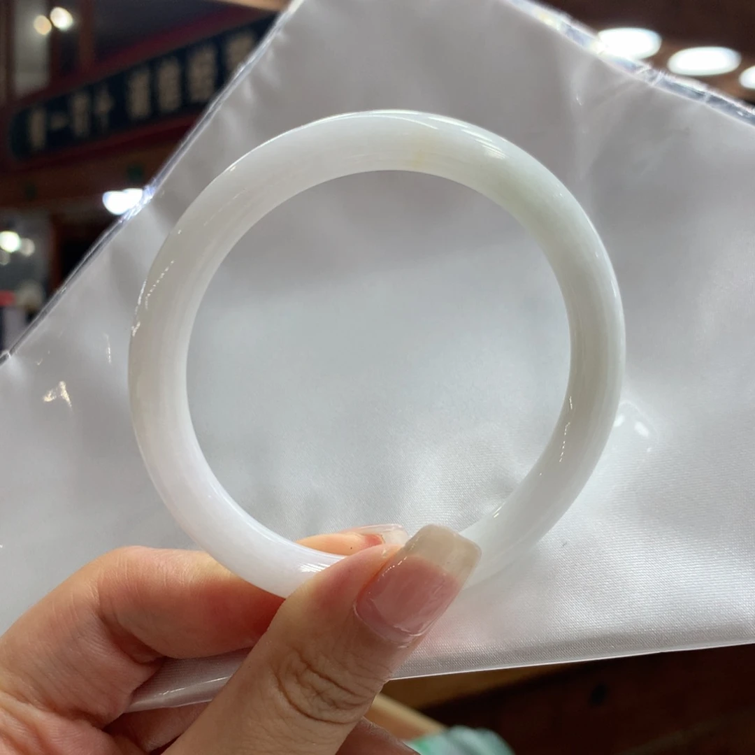 翡翠手镯未镶嵌买断