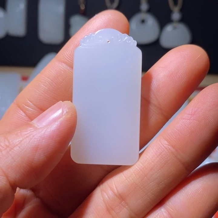 和田玉（糖玉）未镶嵌颈饰