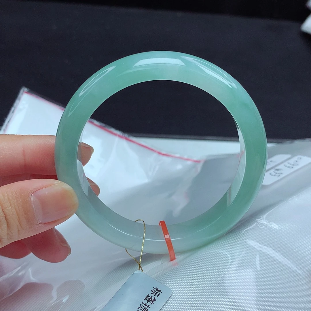 翡翠手镯未镶嵌56圈139