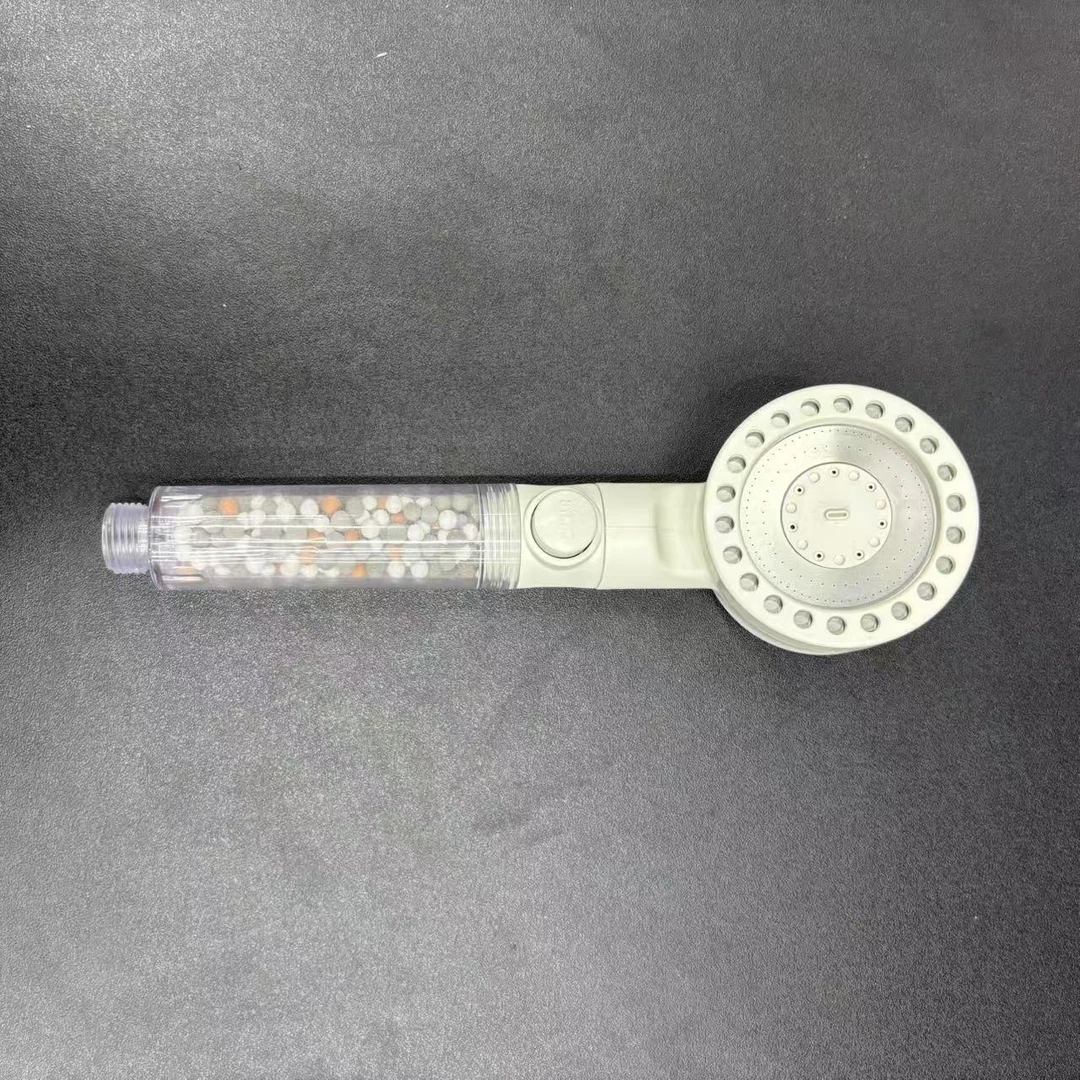 象牙白三挡花洒一键止水