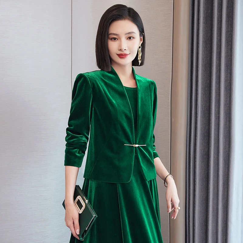 短款金丝绒西服外套女2025秋冬装别致设计感小个子西服