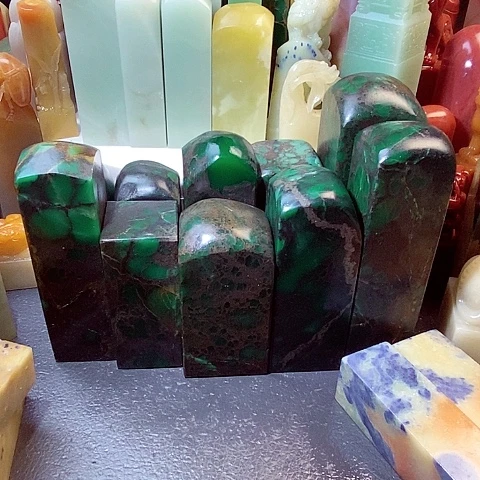 同***道青田石四川绿四川绿