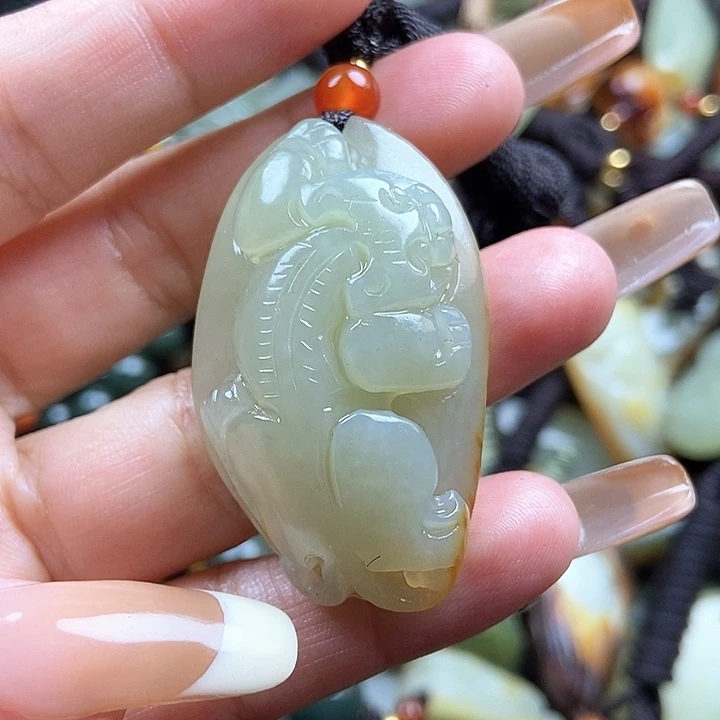 和田玉颈饰未镶嵌