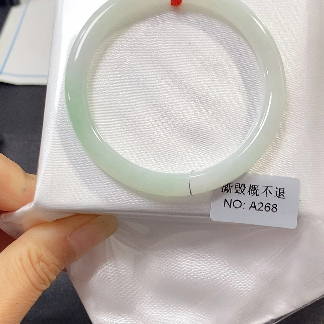 翡翠未镶嵌手镯手镯