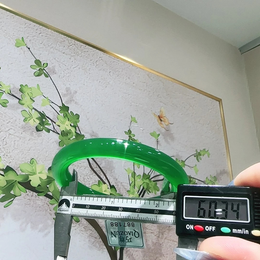 玛瑙/玉髓手镯未镶嵌阿*