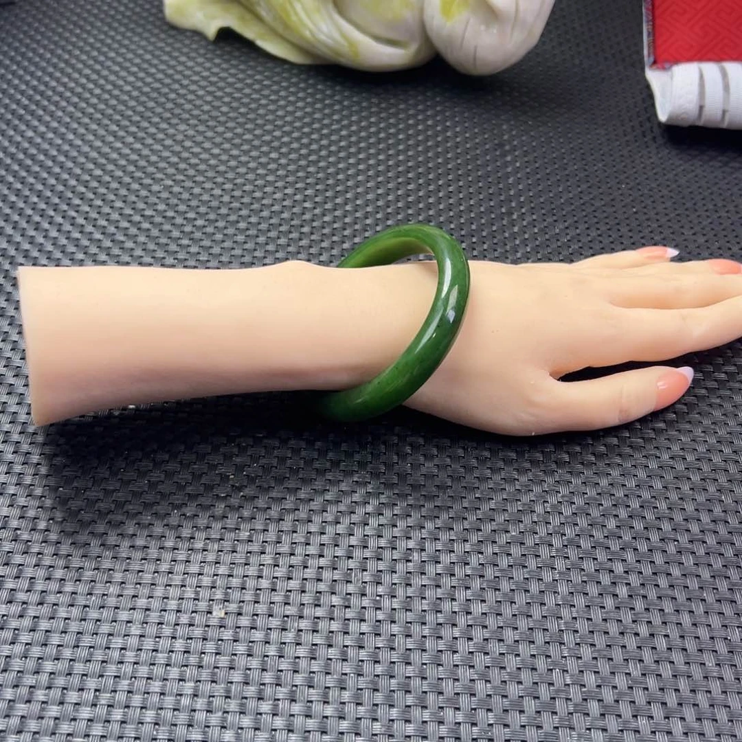 和田玉手镯未镶嵌碧玉多样性拍一发一