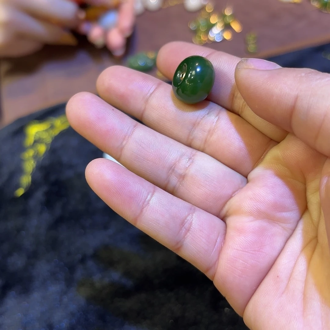 和田玉和田玉未镶嵌鸽*