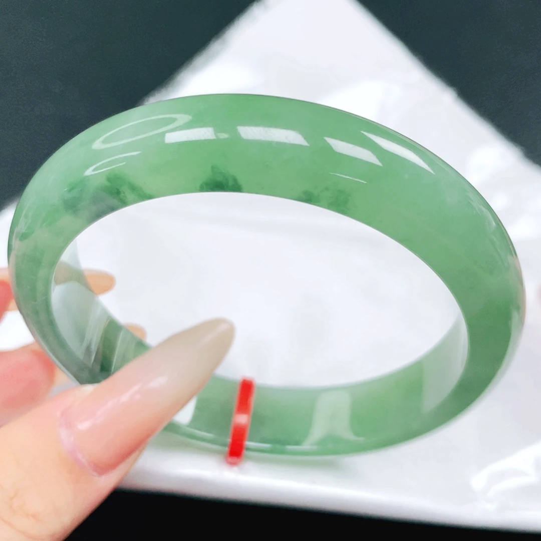 翡翠未镶嵌手镯57