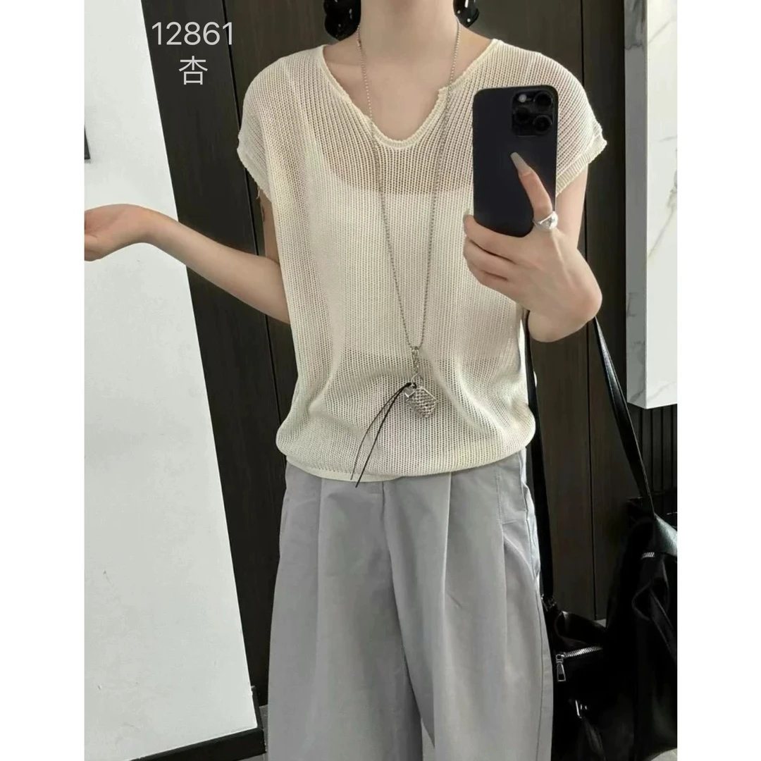 12861（部分无水洗唛，介意慎拍）WANGDAN新款剪刀领镂空钩花短袖