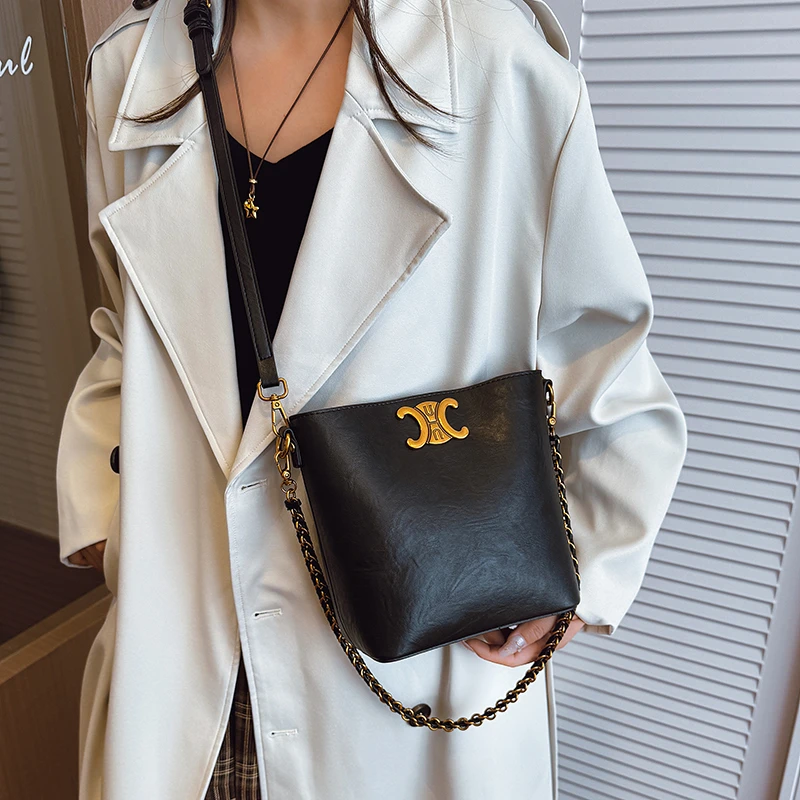 高级感复古小包包女2025新款流行百搭链条斜挎包秋冬季单肩水桶包