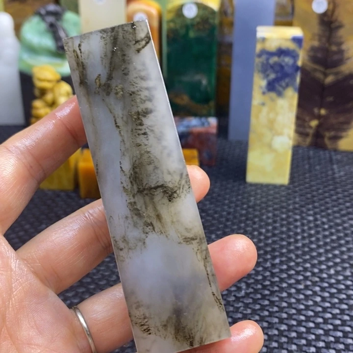 广东石花**主青田石印章石