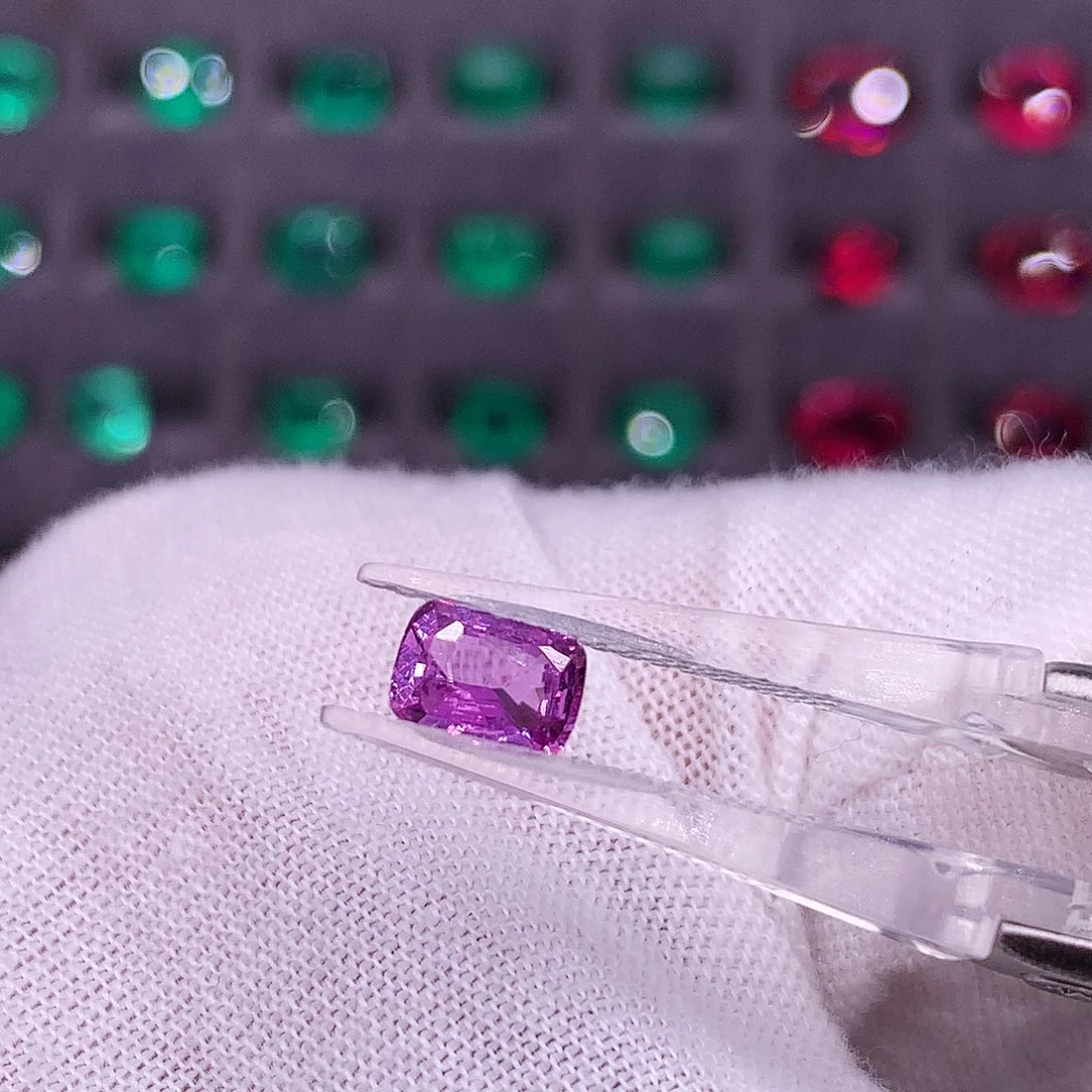 彩色蓝宝石裸石9988778899