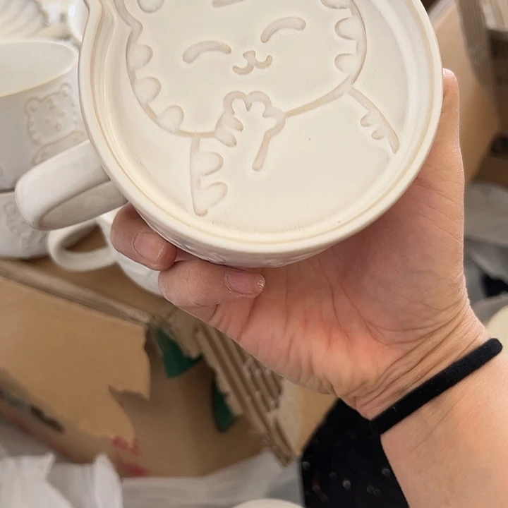 瓷片全厂瑕疵特价小虎