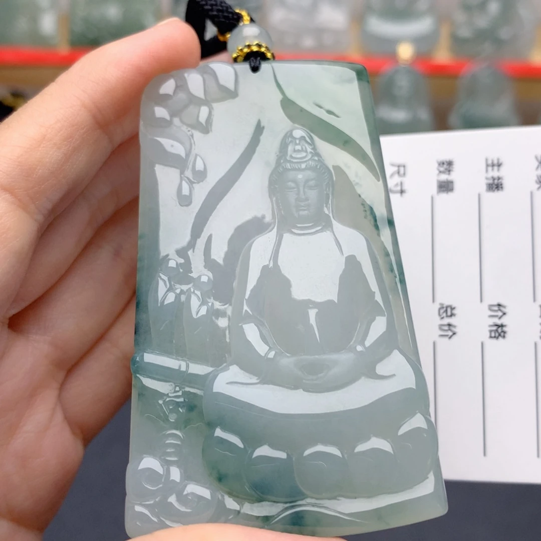 翡翠未镶嵌颈饰素衣