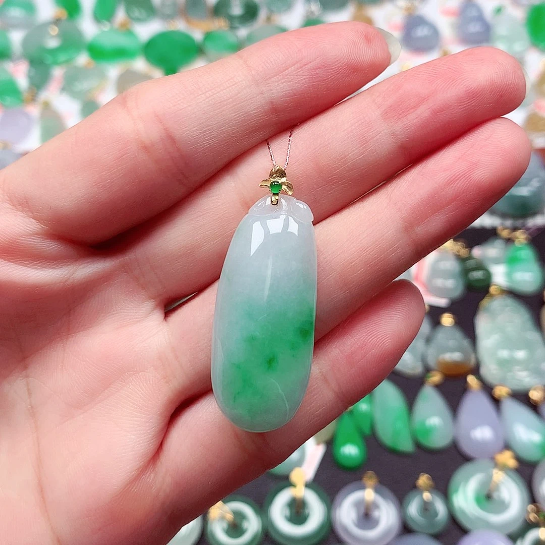 翡翠18K金镶嵌颈饰天然翡翠A货