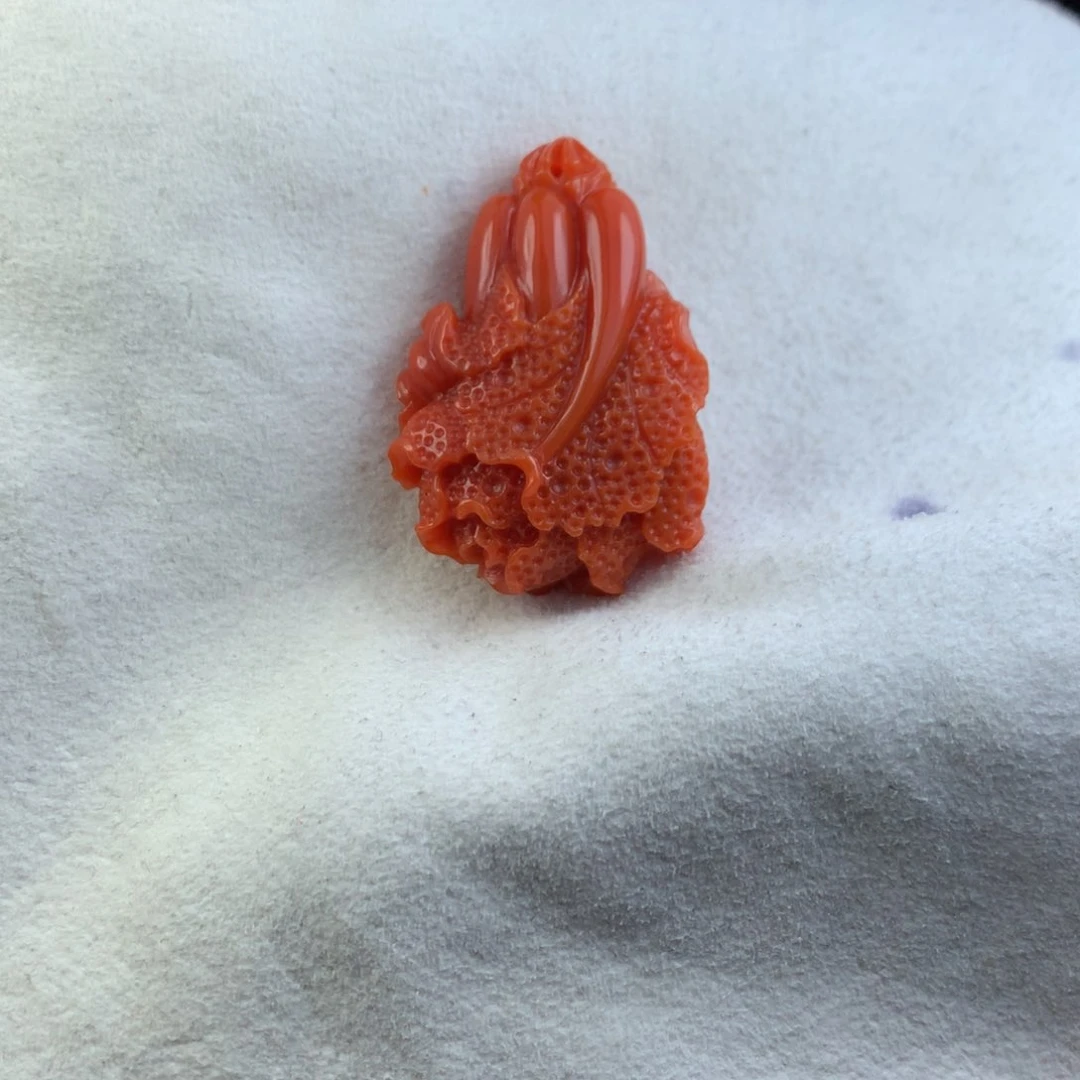 南红玛瑙雕刻件未镶嵌