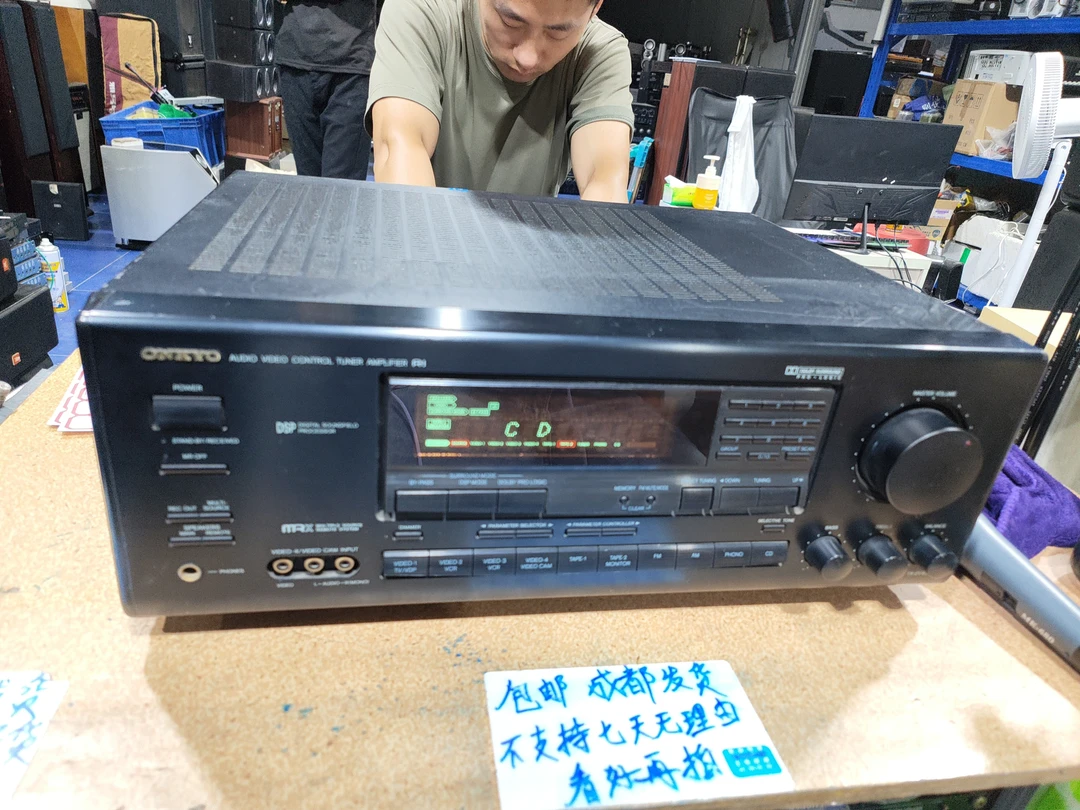 8新  二手安桥636功放，通电，需维修，不带线材，不退不换