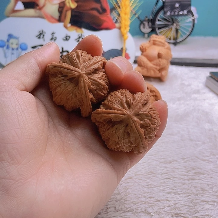把件文玩核桃Y****?三棱