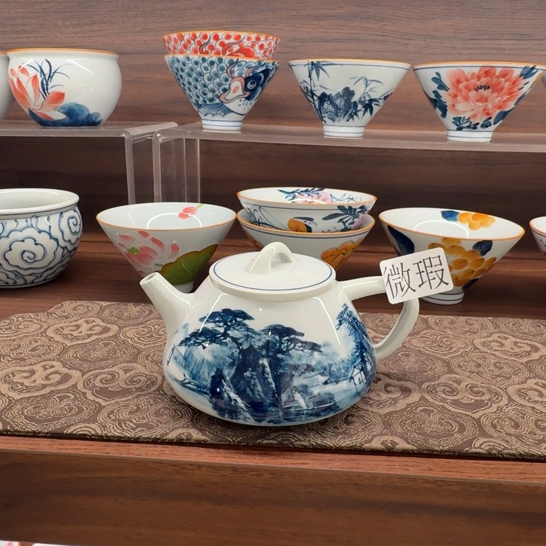 釉下手绘茶具微瑕