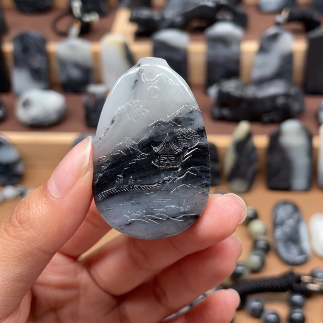 和田玉颈饰未镶嵌