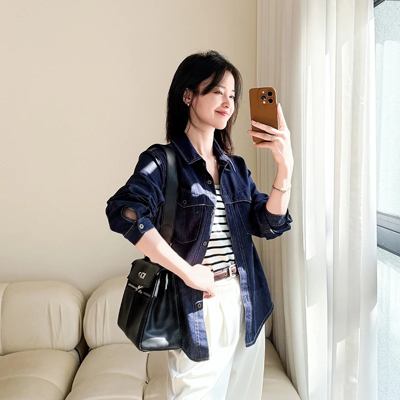 丹宁蓝牛仔衬衫女宽松2025秋冬季新休闲百搭设计感内搭叠穿衬衣女