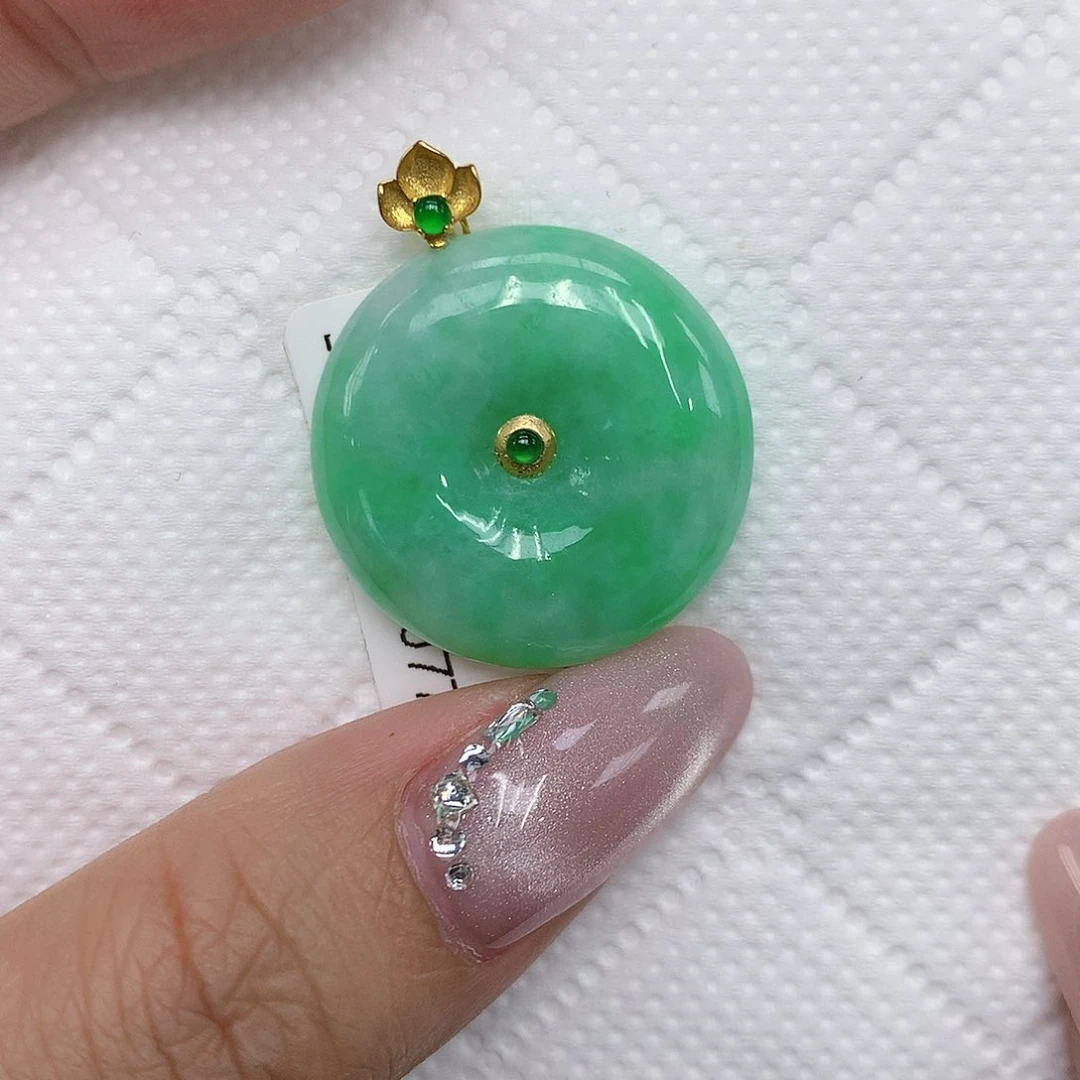 颈饰18K金镶嵌翡翠