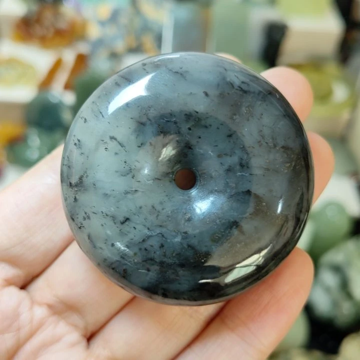 岫玉未镶嵌平安扣