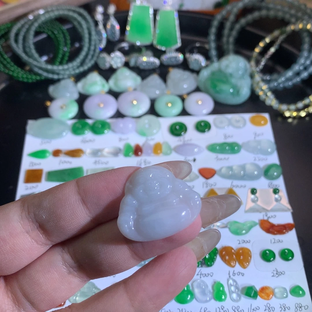 裸石翡翠白佛公像