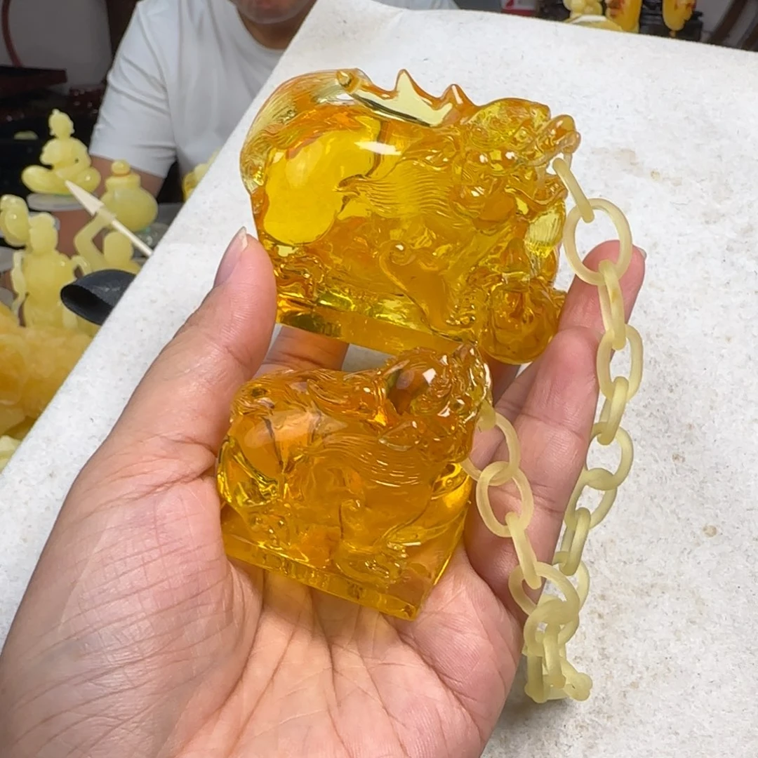 琥珀未镶嵌珠宝奇石